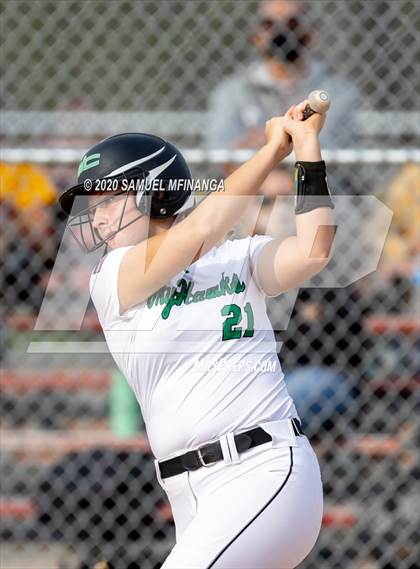 Thumbnail 2 in Skutt Catholic vs. Fremont photogallery.