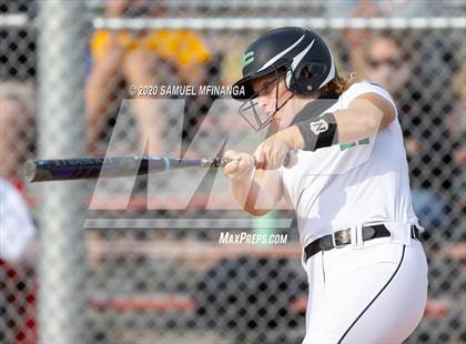 Thumbnail 1 in Skutt Catholic vs. Fremont photogallery.