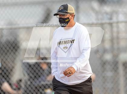 Thumbnail 1 in Skutt Catholic vs. Fremont photogallery.