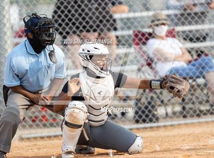 Thumbnail 2 in Skutt Catholic vs. Fremont photogallery.