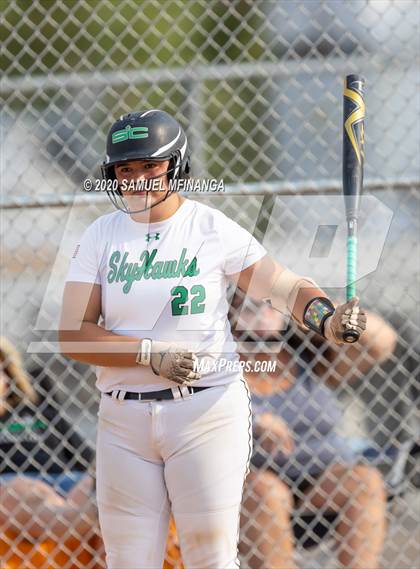 Thumbnail 1 in Skutt Catholic vs. Fremont photogallery.