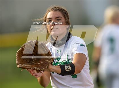 Thumbnail 2 in Skutt Catholic vs. Fremont photogallery.