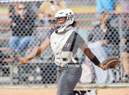 Thumbnail 3 in Skutt Catholic vs. Fremont photogallery.