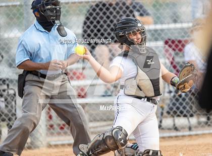 Thumbnail 2 in Skutt Catholic vs. Fremont photogallery.