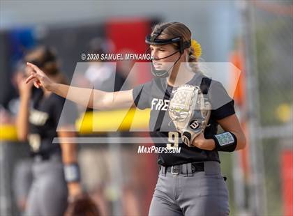 Thumbnail 1 in Skutt Catholic vs. Fremont photogallery.