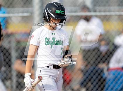 Thumbnail 3 in Skutt Catholic vs. Fremont photogallery.