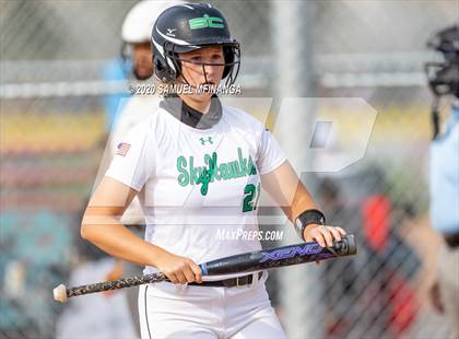 Thumbnail 2 in Skutt Catholic vs. Fremont photogallery.