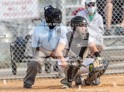Thumbnail 2 in Skutt Catholic vs. Fremont photogallery.