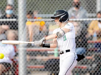 Thumbnail 2 in Skutt Catholic vs. Fremont photogallery.