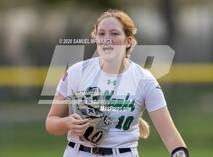 Thumbnail 3 in Skutt Catholic vs. Fremont photogallery.
