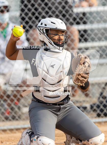 Thumbnail 1 in Skutt Catholic vs. Fremont photogallery.