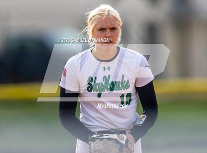 Thumbnail 3 in Skutt Catholic vs. Fremont photogallery.