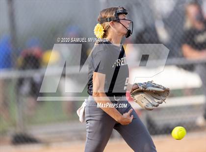Thumbnail 1 in Skutt Catholic vs. Fremont photogallery.