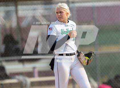 Thumbnail 1 in Skutt Catholic vs. Fremont photogallery.