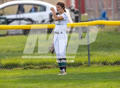 Thumbnail 1 in Skutt Catholic vs. Fremont photogallery.