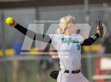 Thumbnail 1 in Skutt Catholic vs. Fremont photogallery.