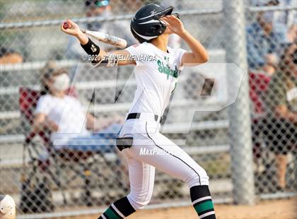 Thumbnail 2 in Skutt Catholic vs. Fremont photogallery.