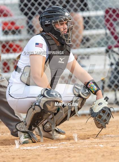 Thumbnail 3 in Skutt Catholic vs. Fremont photogallery.