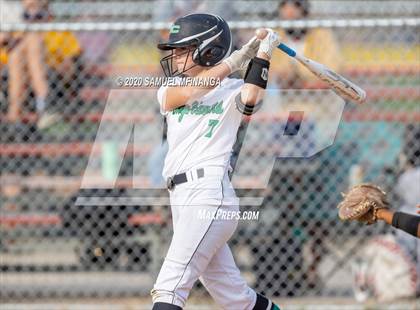 Thumbnail 2 in Skutt Catholic vs. Fremont photogallery.