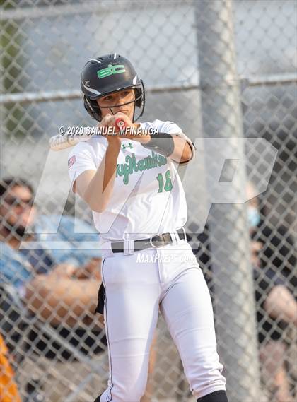 Thumbnail 2 in Skutt Catholic vs. Fremont photogallery.