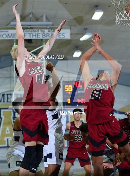 Thumbnail 3 in JSerra Catholic vs. St. John Bosco photogallery.