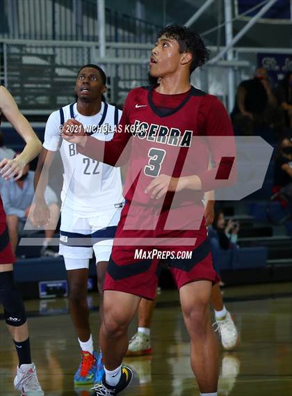 Thumbnail 3 in JSerra Catholic vs. St. John Bosco photogallery.