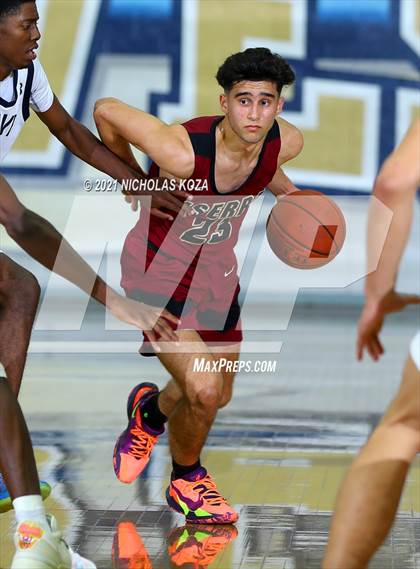 Thumbnail 2 in JSerra Catholic vs. St. John Bosco photogallery.