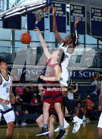 Thumbnail 3 in JSerra Catholic vs. St. John Bosco photogallery.