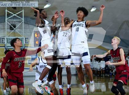 Thumbnail 3 in JSerra Catholic vs. St. John Bosco photogallery.