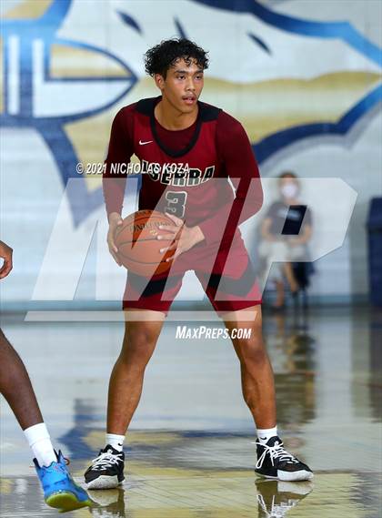 Thumbnail 1 in JSerra Catholic vs. St. John Bosco photogallery.