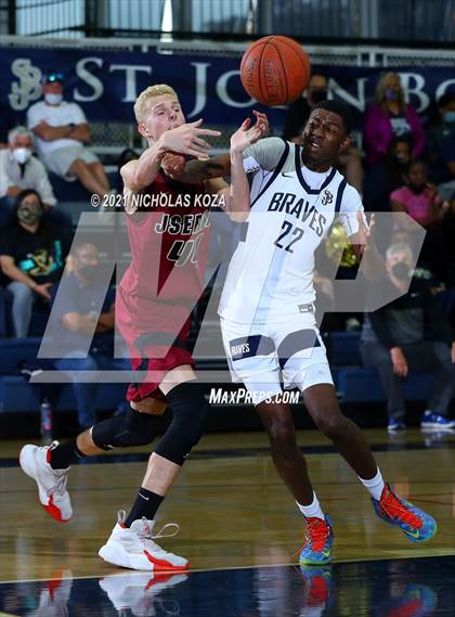 Thumbnail 3 in JSerra Catholic vs. St. John Bosco photogallery.