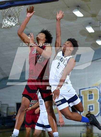 Thumbnail 2 in JSerra Catholic vs. St. John Bosco photogallery.