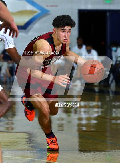 Thumbnail 1 in JSerra Catholic vs. St. John Bosco photogallery.