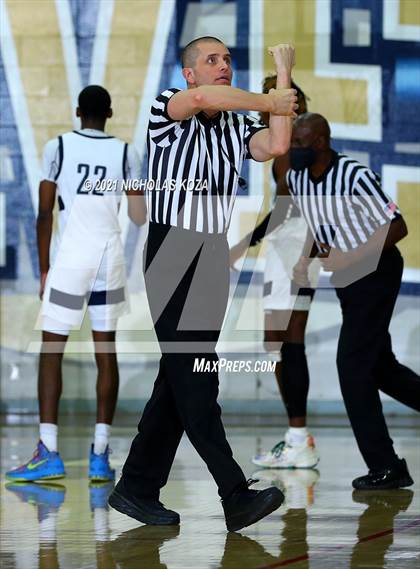 Thumbnail 3 in JSerra Catholic vs. St. John Bosco photogallery.