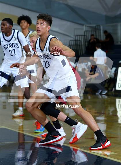 Thumbnail 2 in JSerra Catholic vs. St. John Bosco photogallery.