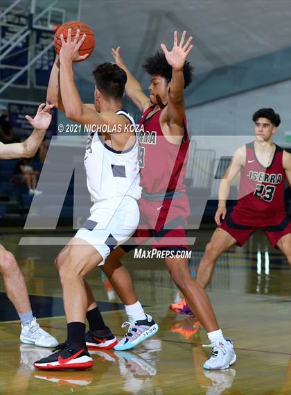 Thumbnail 1 in JSerra Catholic vs. St. John Bosco photogallery.