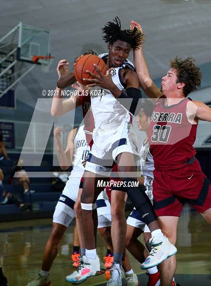 Thumbnail 2 in JSerra Catholic vs. St. John Bosco photogallery.