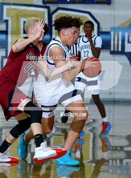 Thumbnail 1 in JSerra Catholic vs. St. John Bosco photogallery.