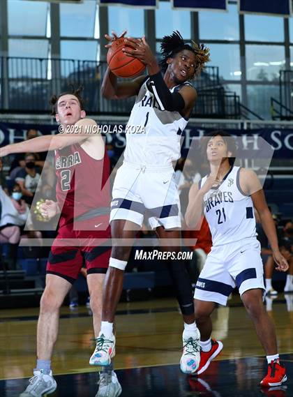 Thumbnail 3 in JSerra Catholic vs. St. John Bosco photogallery.