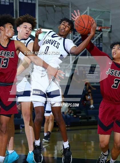 Thumbnail 2 in JSerra Catholic vs. St. John Bosco photogallery.