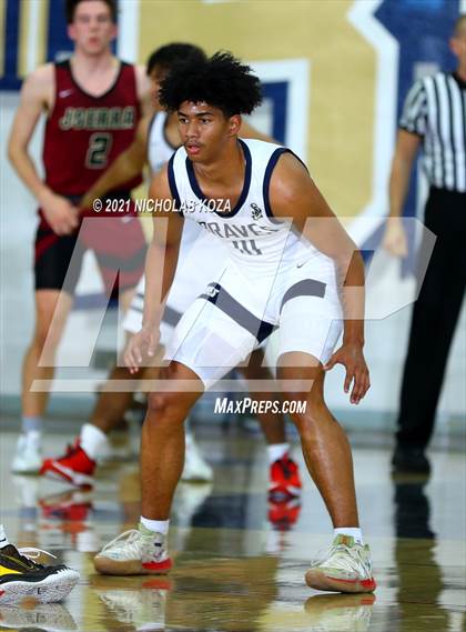 Thumbnail 3 in JSerra Catholic vs. St. John Bosco photogallery.