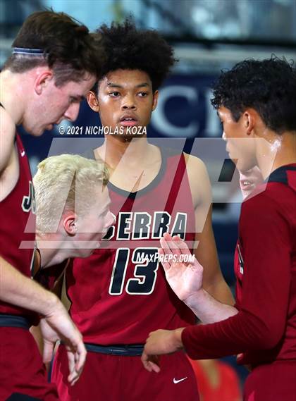 Thumbnail 1 in JSerra Catholic vs. St. John Bosco photogallery.