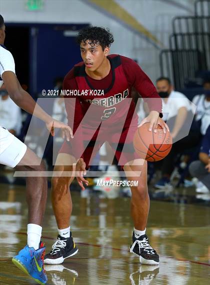 Thumbnail 3 in JSerra Catholic vs. St. John Bosco photogallery.