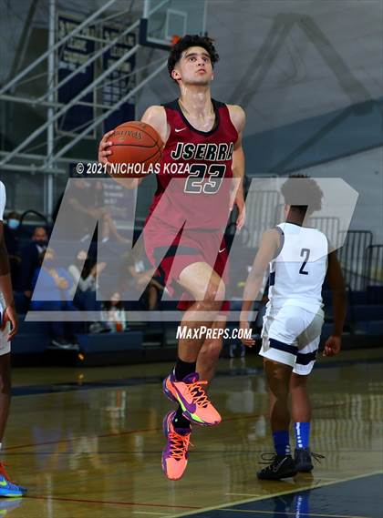 Thumbnail 2 in JSerra Catholic vs. St. John Bosco photogallery.