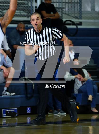 Thumbnail 3 in JSerra Catholic vs. St. John Bosco photogallery.