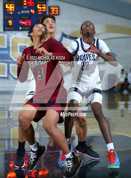 Thumbnail 3 in JSerra Catholic vs. St. John Bosco photogallery.