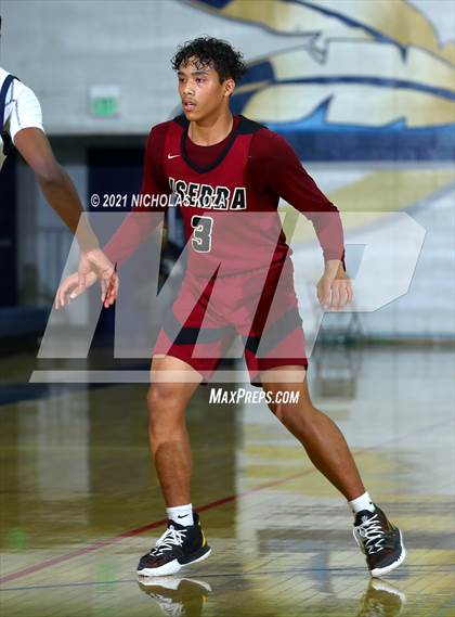 Thumbnail 1 in JSerra Catholic vs. St. John Bosco photogallery.