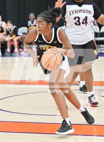 Thumbnail 3 in Skyridge vs. Lynwood (Section 7) photogallery.