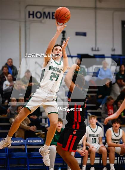 Thumbnail 1 in FR: Newport vs Bishop Brossart photogallery.