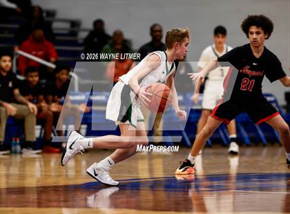 Thumbnail 2 in FR: Newport vs Bishop Brossart photogallery.